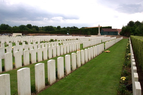 DOULLENS COMMUNAL CEMETERY EXTENSION NO.1 France