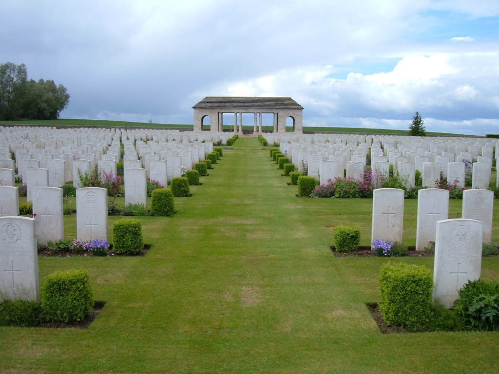 GUARDS' CEMETERY, LESBOEUFS, Somme, France 